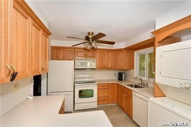 62 Murdock Street, South Huntington, NY 11746 - Image #3