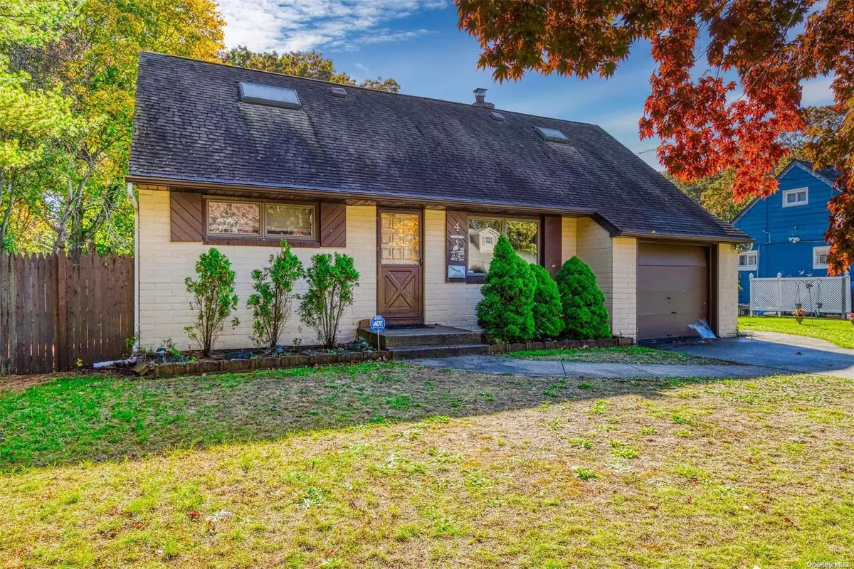 4 Krause Street, Bay Shore, NY 11706 - Image #1