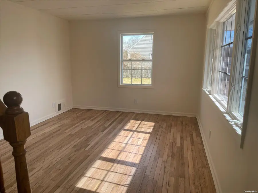 21 E Walnut Street, Central Islip, NY 11722 - Image #3