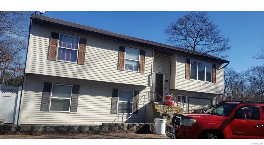 657 Wilson Boulevard, Central Islip, NY 11722 - Image #2