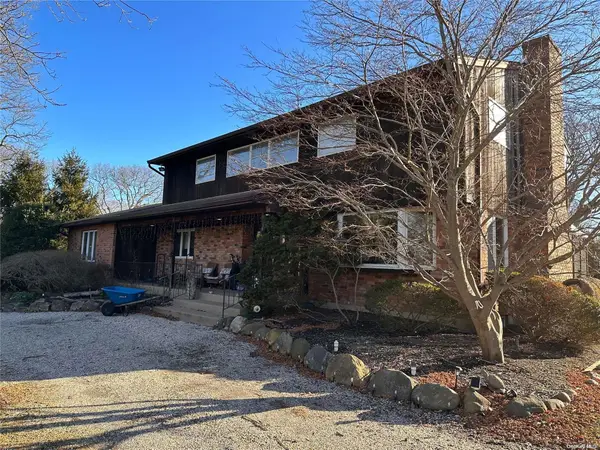Address Withheld By Seller, Saint James, NY 11780