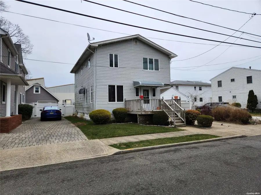 647 Jennings Avenue, West Hempstead, NY 11552 - Image #2