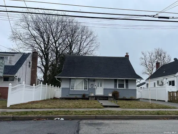 200 Raff Avenue, Elmont, NY 11003