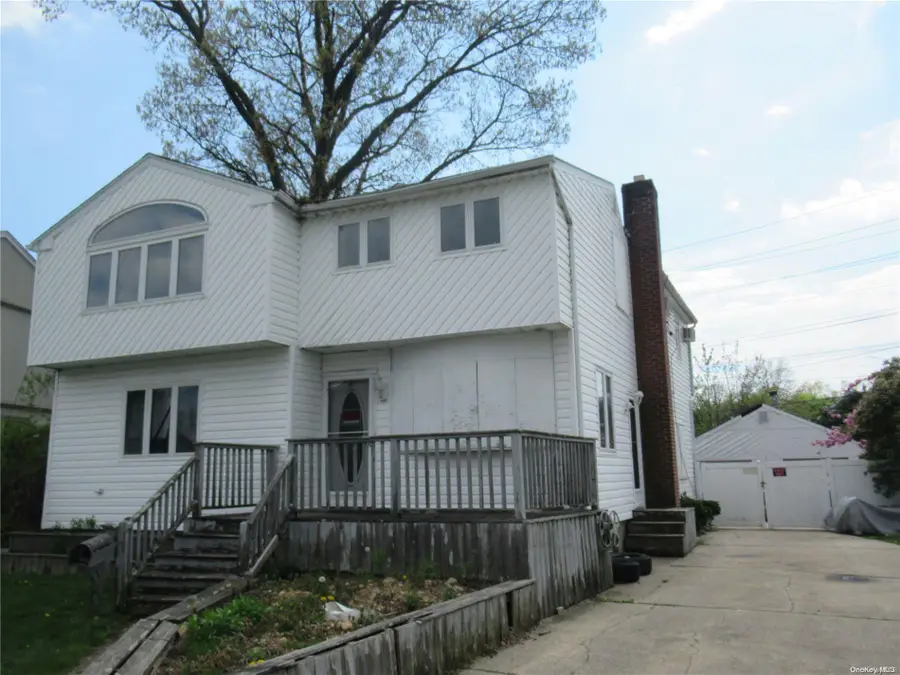 2434 Martin Avenue, Bellmore, NY 11710 - Image #3