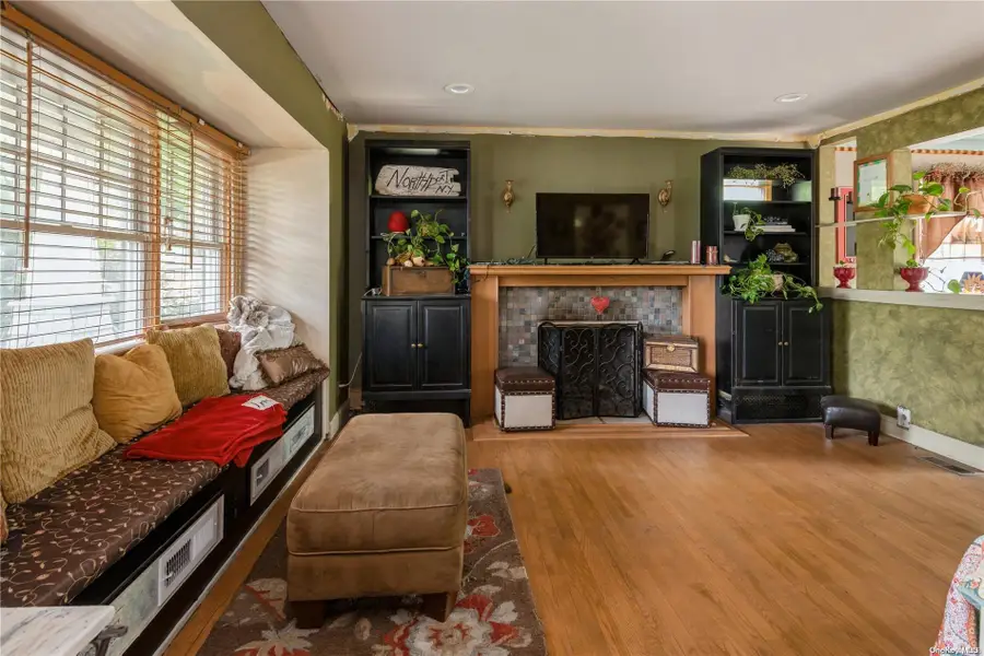 119 Catherine Street, East Northport, NY 11731 - Image #3