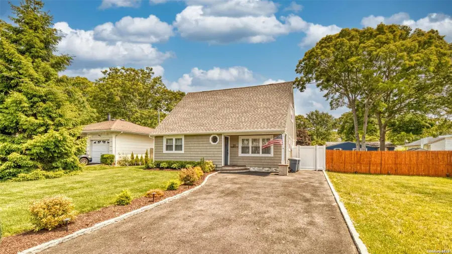 59 Oakwood Drive, Shirley, NY 11967 - Image #2