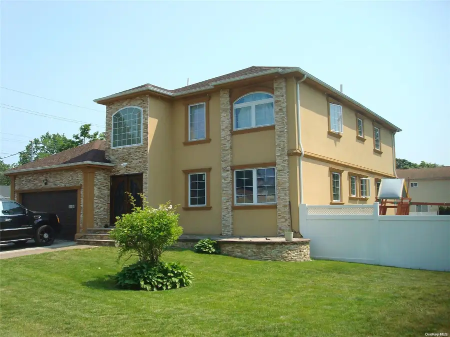 1154 Cramer Court, Baldwin, NY 11510 - Image #2