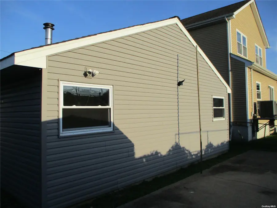 31 Monroe Street, Inwood, NY 11096 - Image #2