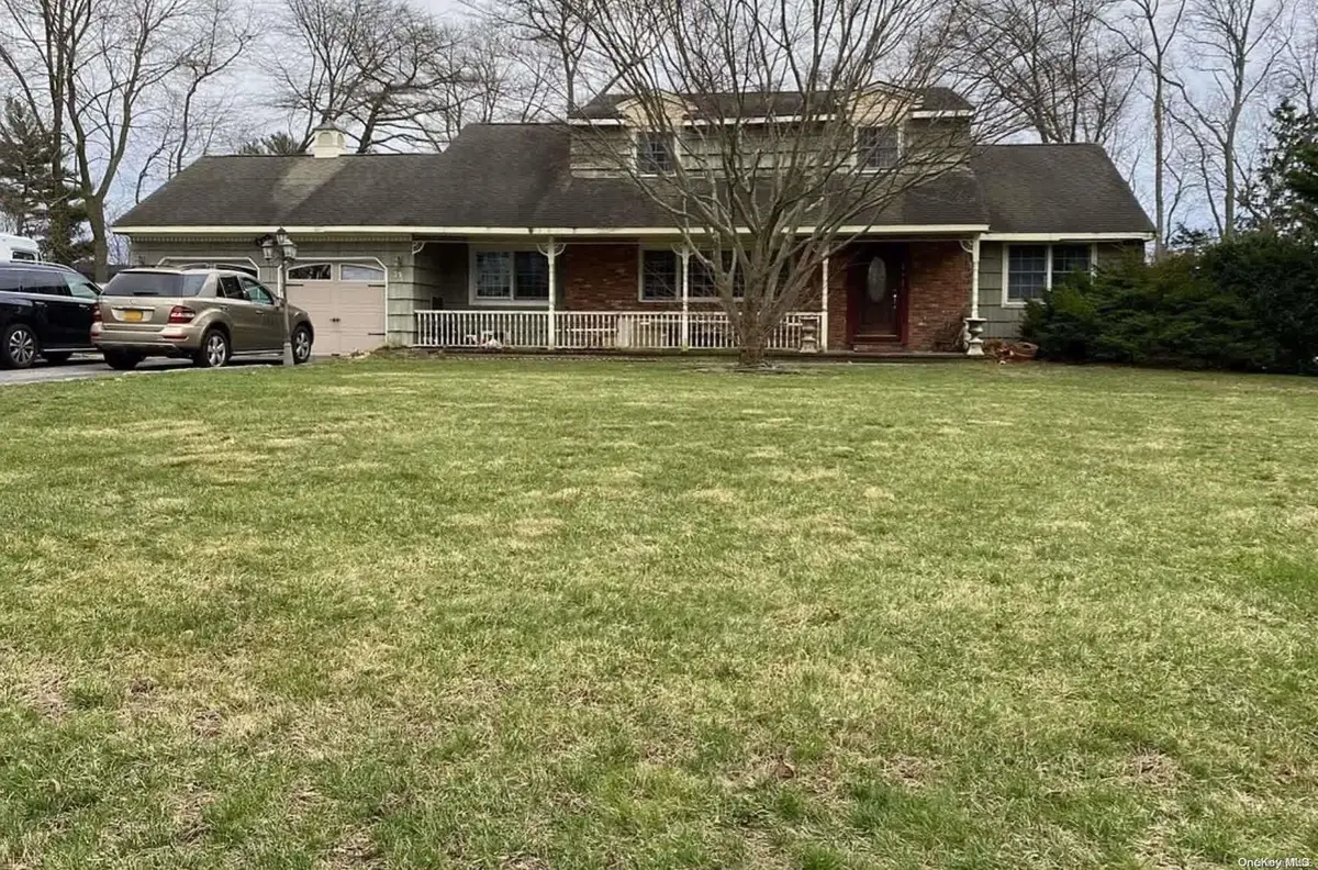 31 Brooksite Drive, Smithtown, NY 11787 - Image #1