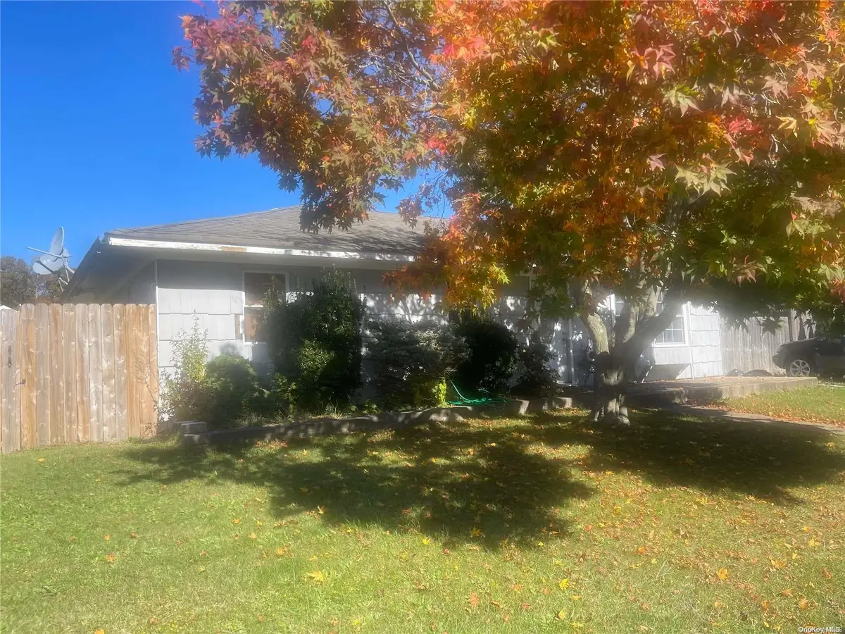 9 Dreamland Street, Mastic, NY 11950 - Image #1