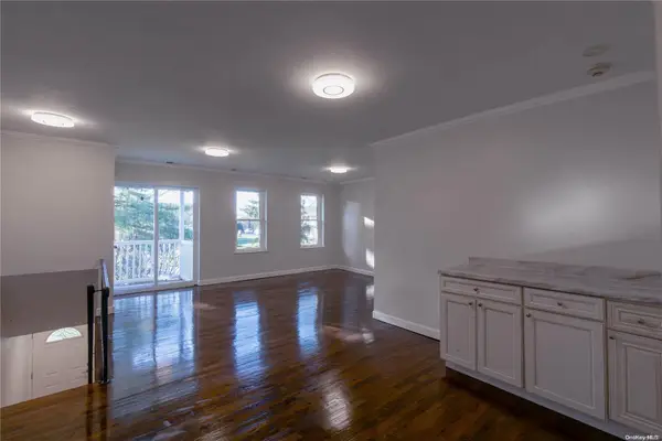 298 Artist Lake Drive, Middle Island, NY 11953