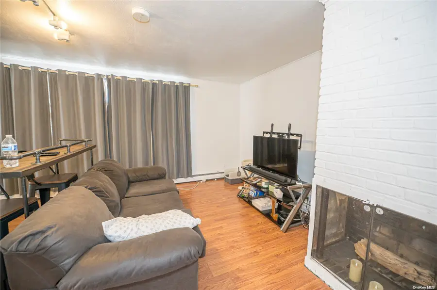 31 William Street, Copiague, NY 11726 - Image #3