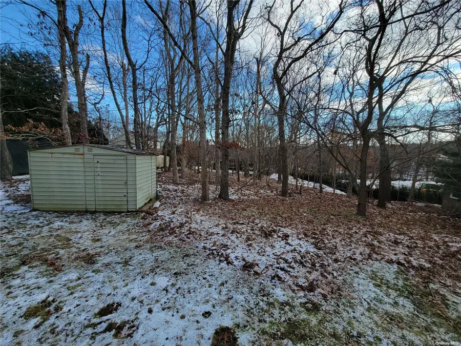6 Hillside Dr E, Sag Harbor, NY 11963 - Image #3