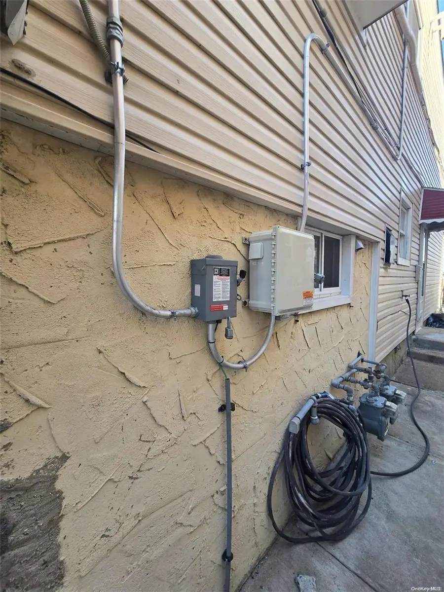 442 Beach 48th Street, Far Rockaway, NY 11691 - Image #3