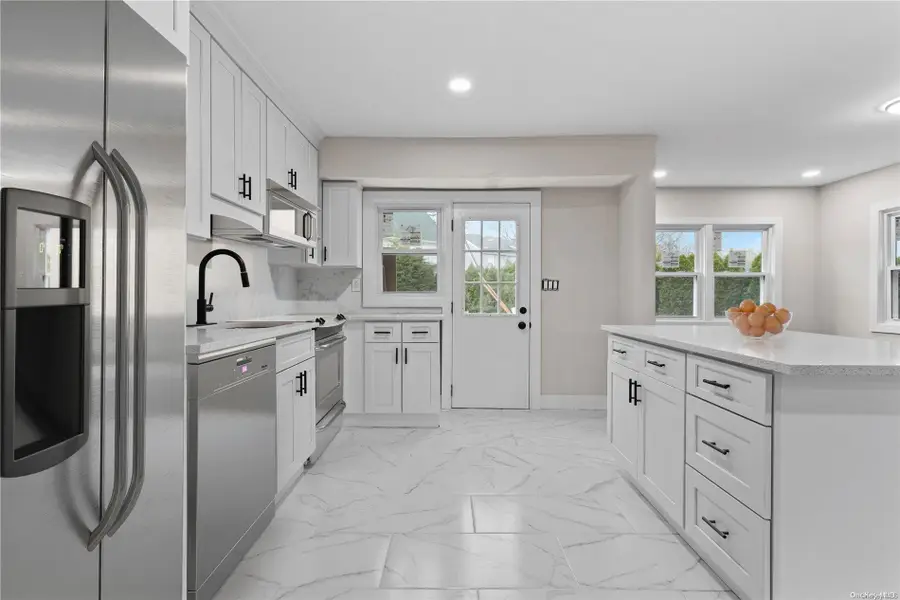 77 Floral Parkway, Floral Park, NY 11001 - Image #3