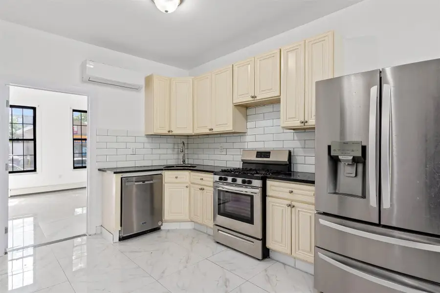 254A Saratoga Avenue, Brooklyn, NY 11233 - Image #3