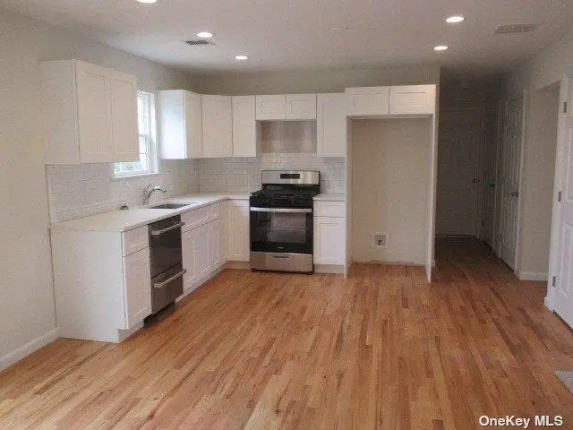 427 Macdonald Avenue, Bellport, NY 11713 - Image #3