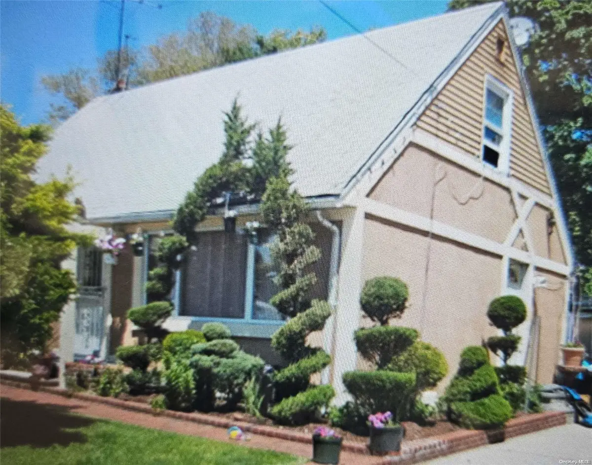 Address Withheld By Seller, Freeport, NY 11520 - Image #1