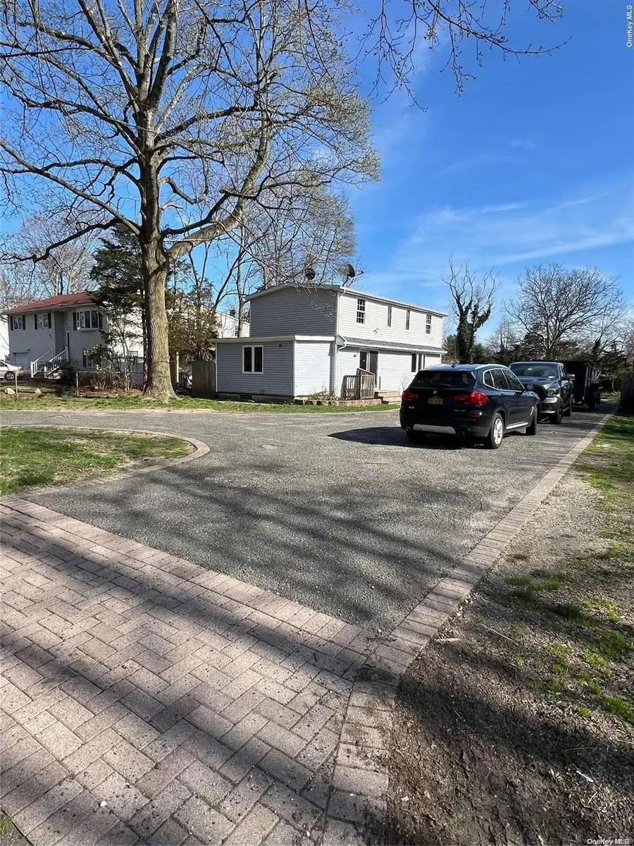 90 Bushwick Avenue, Central Islip, NY 11722 - Image #2