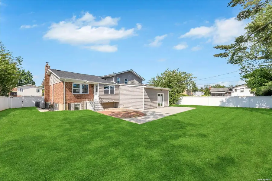 46 Bonnie Drive, Hicksville, NY 11801 - Image #3