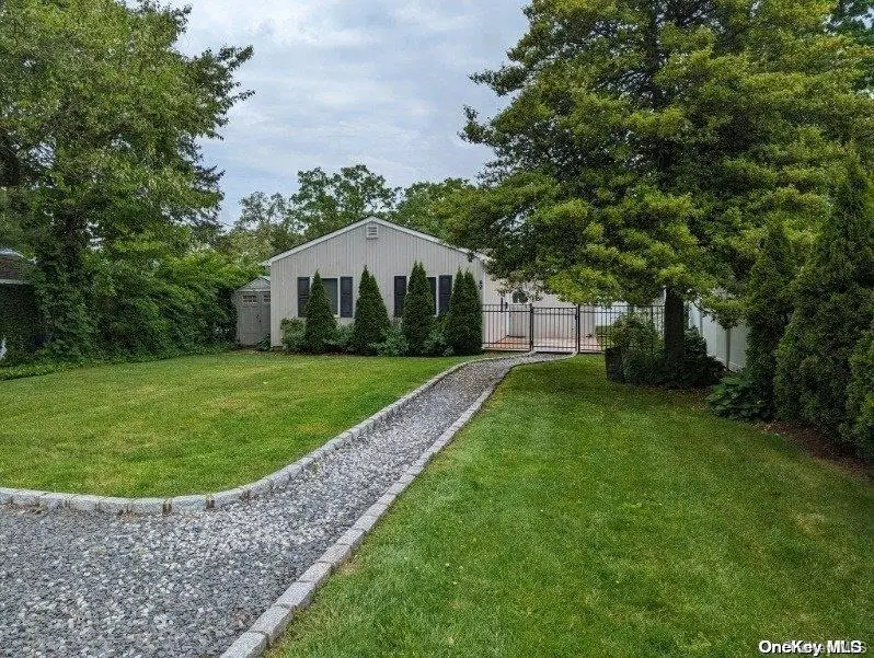 9 Hamilton Avenue, North Babylon, NY 11703 - Image #2