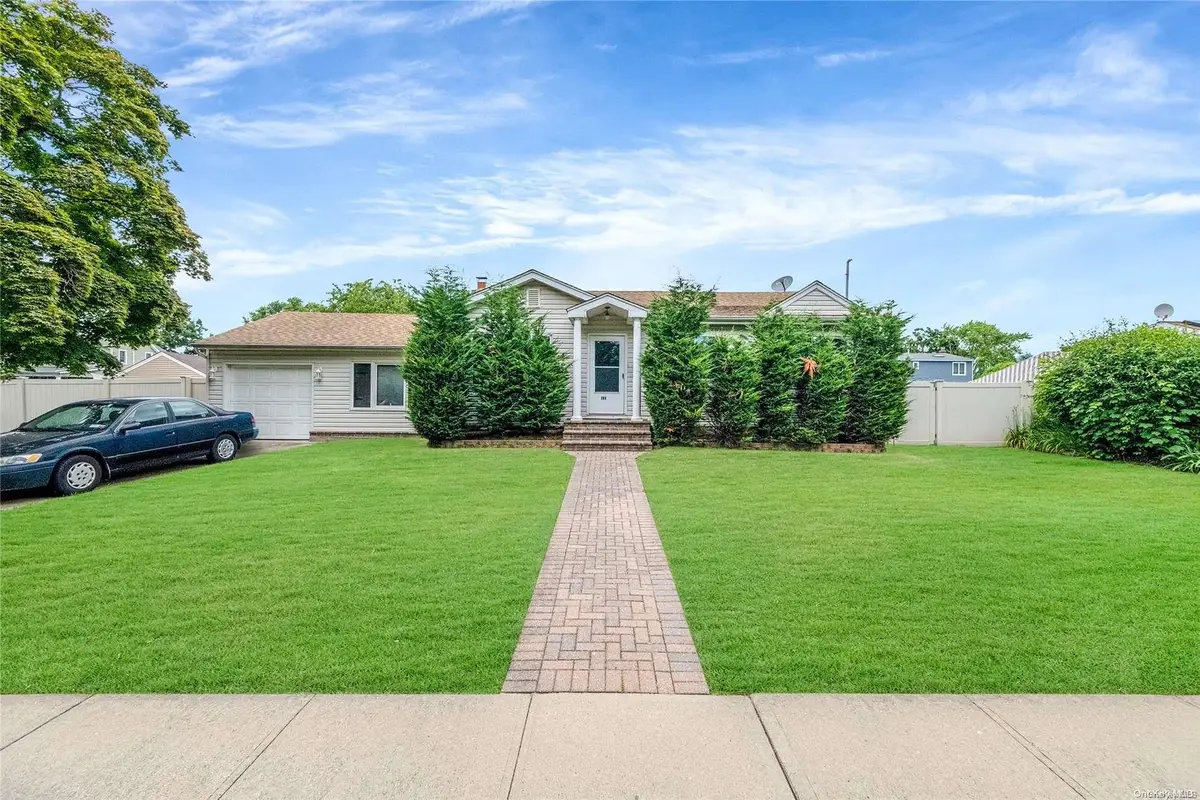 263 N Park Drive, Massapequa, NY 11758 - Image #1