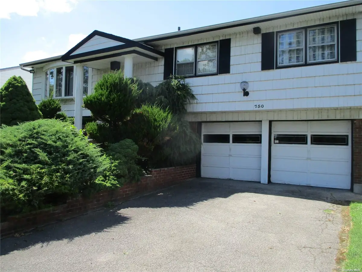 750 University Street, North Woodmere, NY 11581 - Image #1