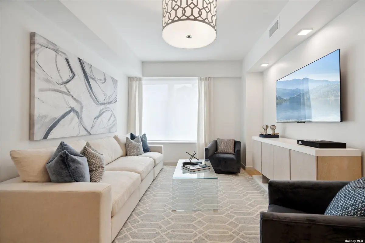 218 Middle Neck Road #107, Great Neck, NY 11021 - Image #1