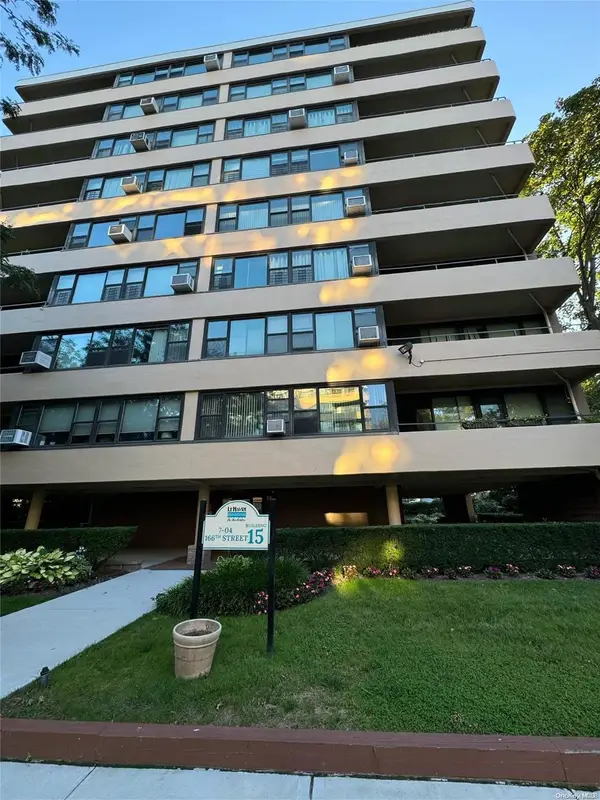 7-04 166th Street #6D, Whitestone, NY 11357