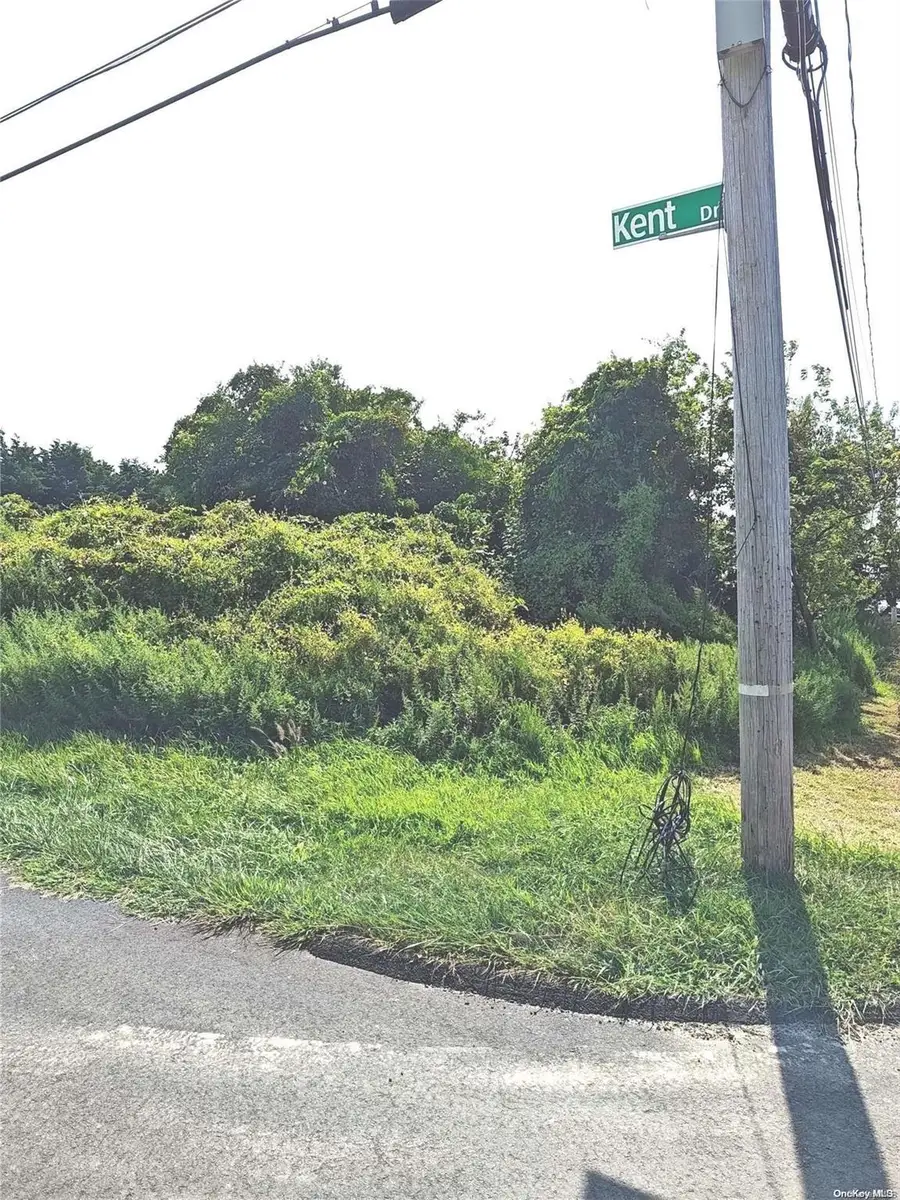 Grandview Drive, Shirley, NY 11967 - Image #2