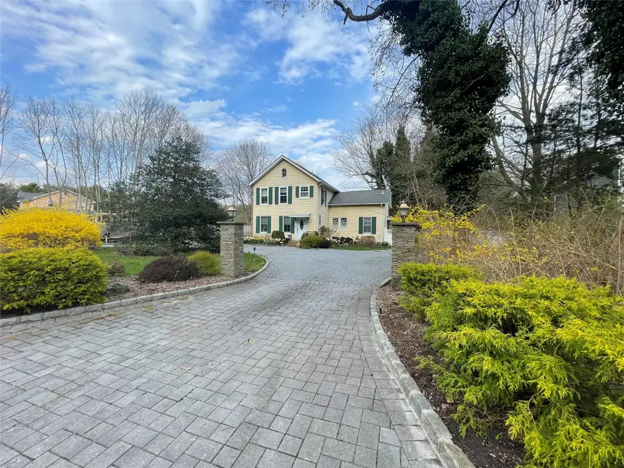 190 S Country Road, Remsenburg, NY 11960 - Image #2