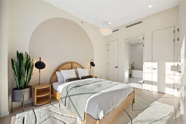 31-16 21st Street #2J, Astoria, NY 11106