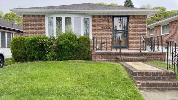 226-35 76th Road, Oakland Gardens, NY 11364