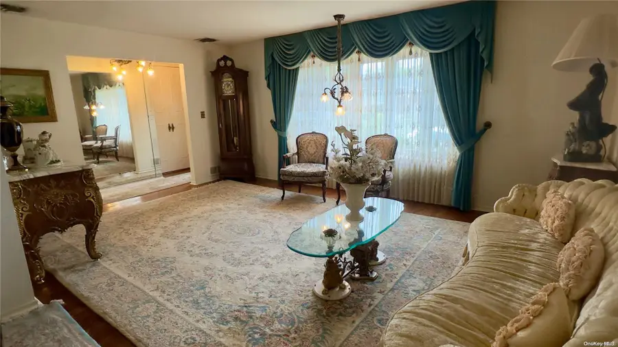 226-35 76th Road, Oakland Gardens, NY 11364 - Image #3