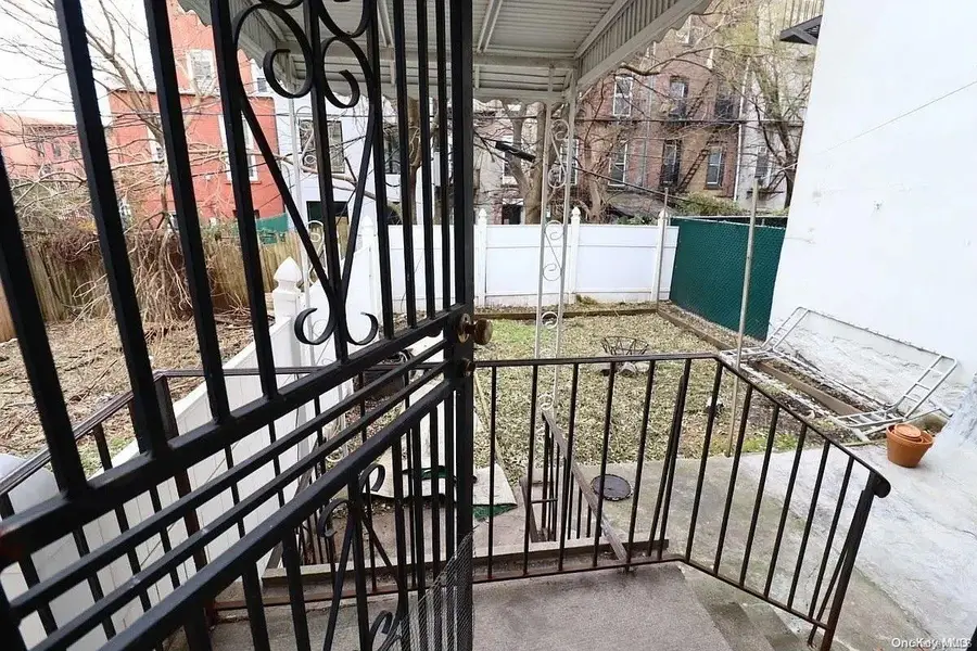 974 Dekalb Avenue, New York, NY 11221 - Image #3