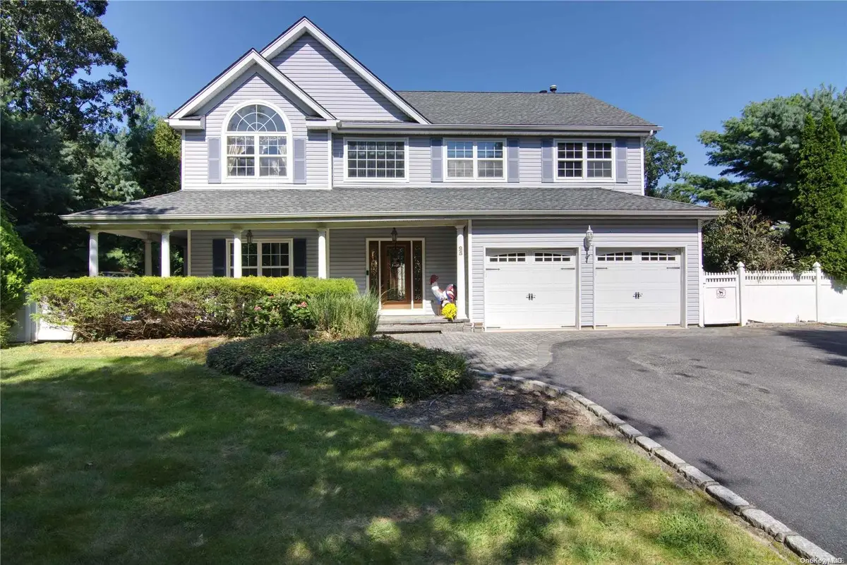 25 Whispering Woods Drive, Smithtown, NY 11787 - Image #1