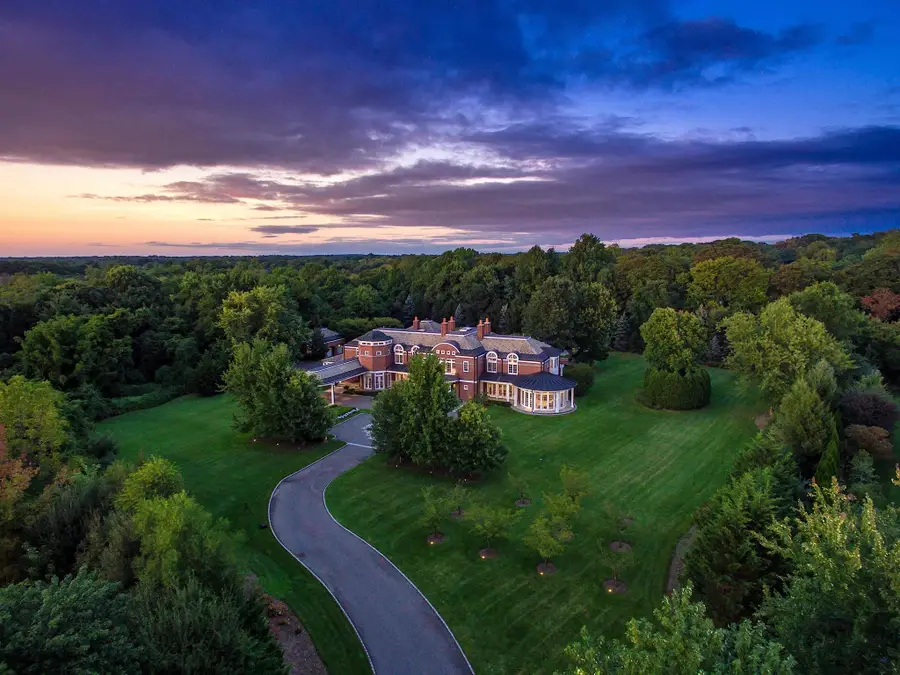 11 Dupont Court, Brookville, NY 11548 - Image #2