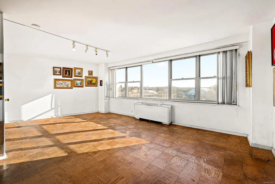 70-25 Yellowstone Boulevard #7S, Forest Hills, NY 11375 - #2