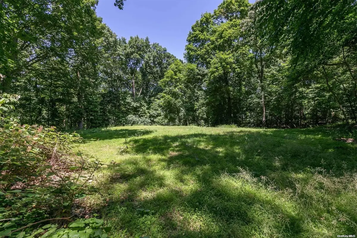 5 Hawks Nest, Nissequogue, NY 11780 - Image #1