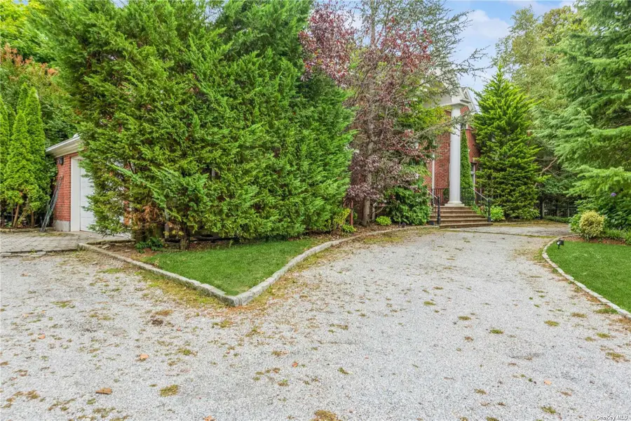 106 Willow Road, Woodsburgh, NY 11598 - Image #2