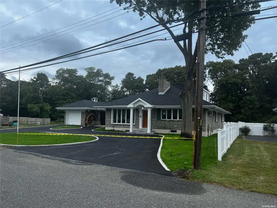 93 Lake Street, Islip, NY 11751 - Image #2