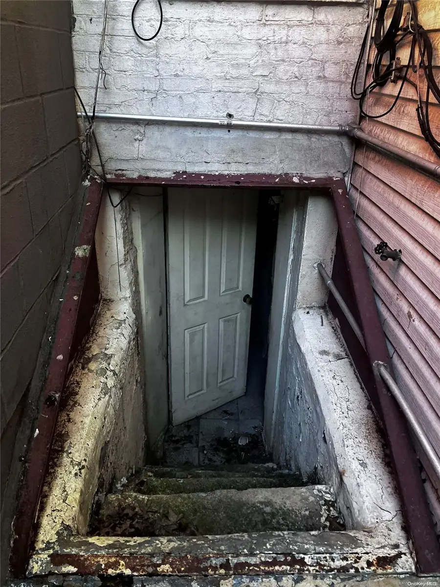 91-54 117th St, Richmond Hill, NY 11418 - Image #3