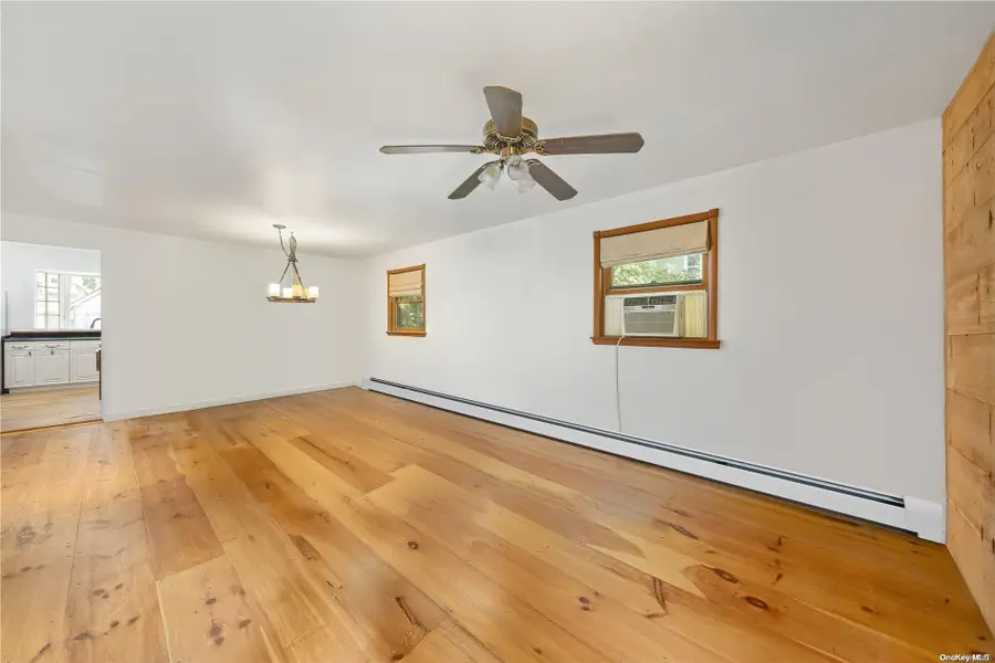 4 Maple Street, Glenwood Landing, NY 11547 - Image #2