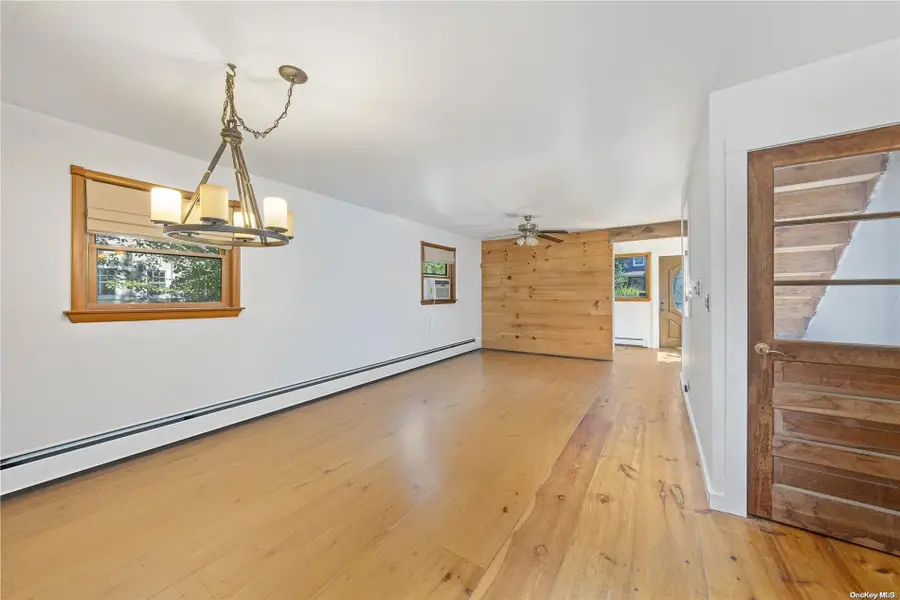 4 Maple Street, Glenwood Landing, NY 11547 - Image #3