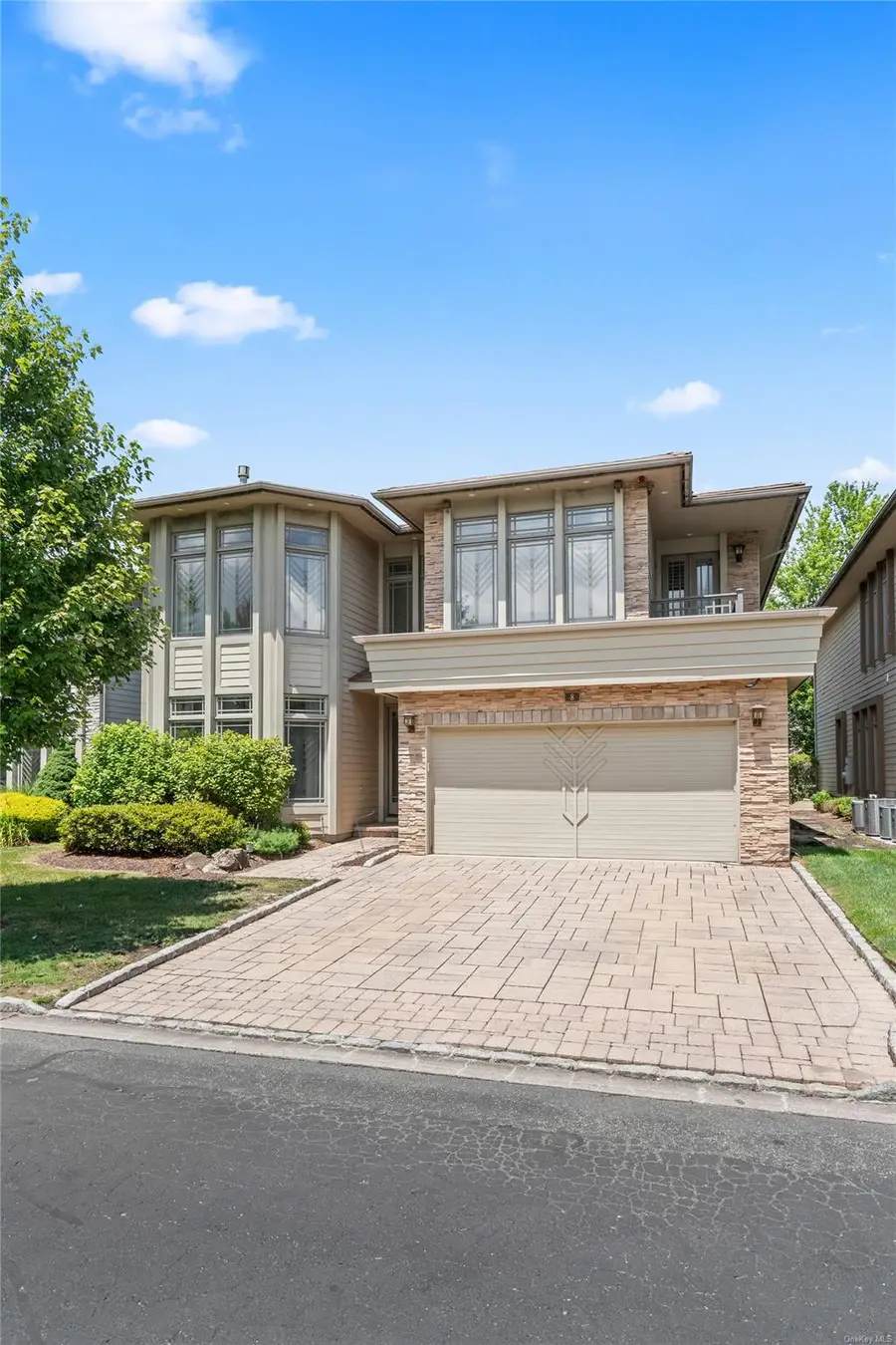 8 Holiday Pond Road, Jericho, NY 11753 - Image #3