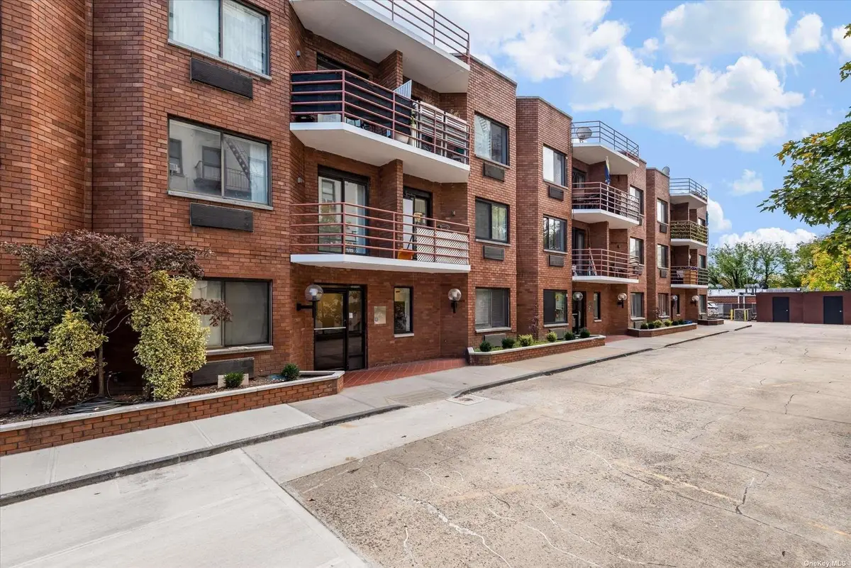 119-40 Metropolitan Avenue #G2, Kew Gardens, NY 11415 - Image #1