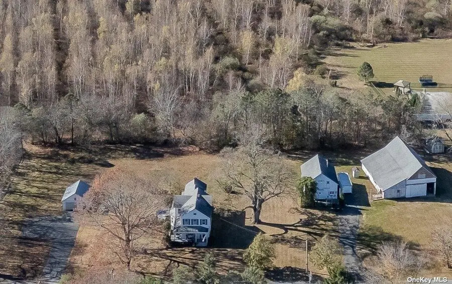 2055 Boisseau Avenue, Southold, NY 11971 - Image #2