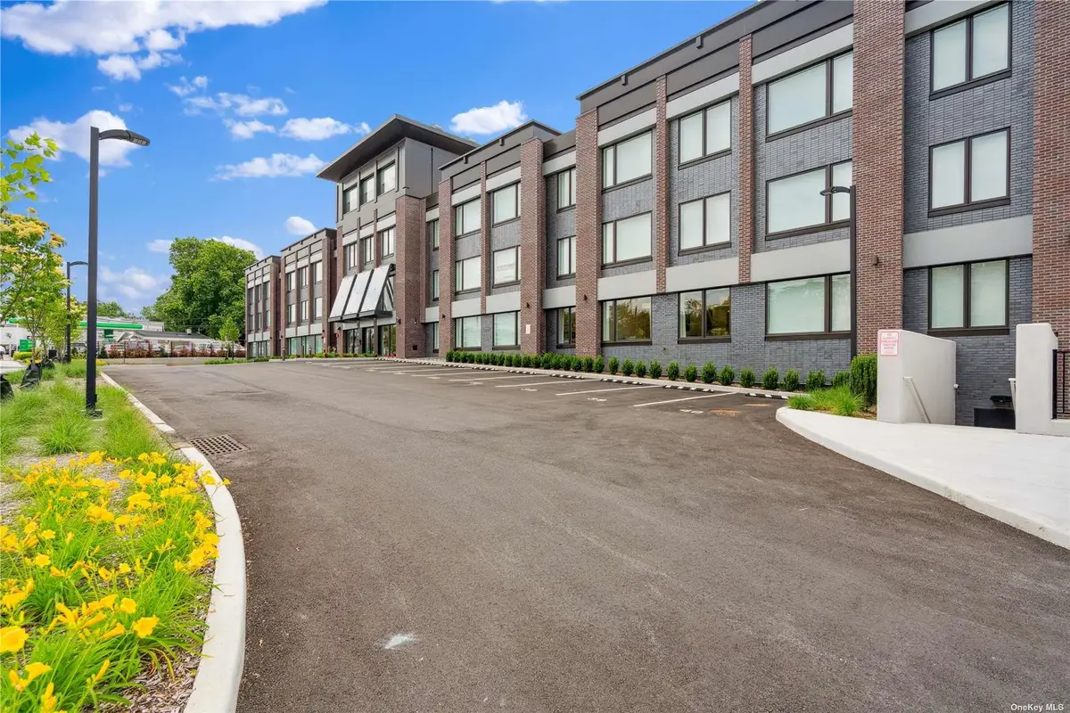 218 Middle Neck Road #202, Great Neck, NY 11021 - Image #1