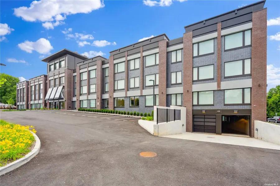 218 Middle Neck Road #202, Great Neck, NY 11021 - Image #2