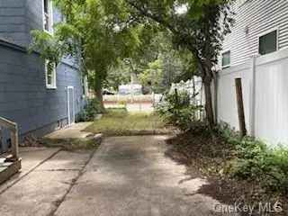 62 Lowndes Avenue, Huntington Station, NY 11746 - Image #3